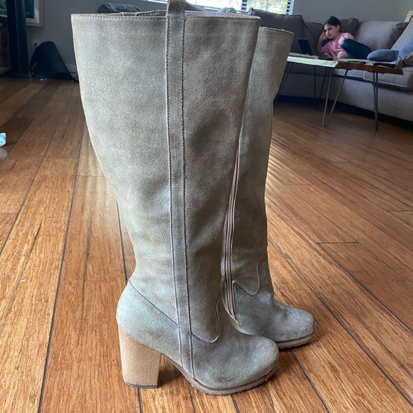 BRAND NEW! Me too (Soho) Tall High Heel Boots - Picture 3 of 7